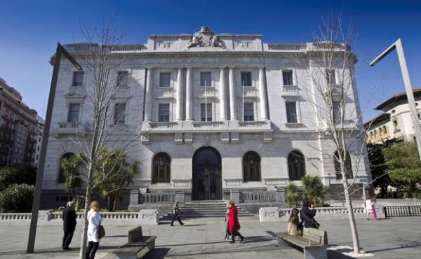 Antiguo edificio del Banco de España en Santander, que albergará el Centro Asociado al Museo Reina Sofía con el Archivo Lafuente.