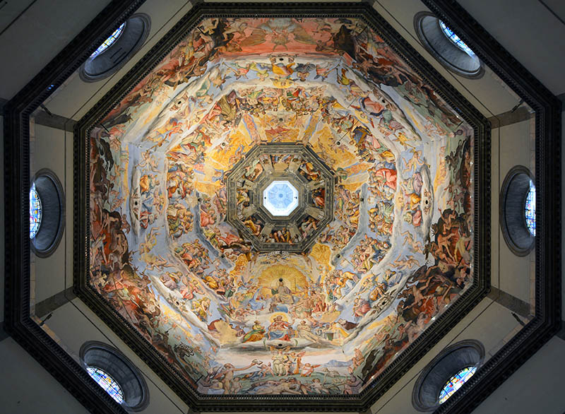 Brunelleschi - interior de la cúpula de Santa María del Fiore, pintada por Vasari, Florencia, Italia.